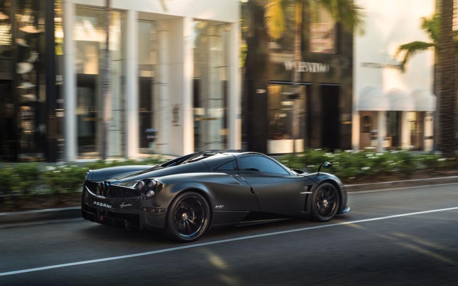  Pagani Huayra Pacchetto Tempesta 2016 года  (NA) (фото 15 из 40)